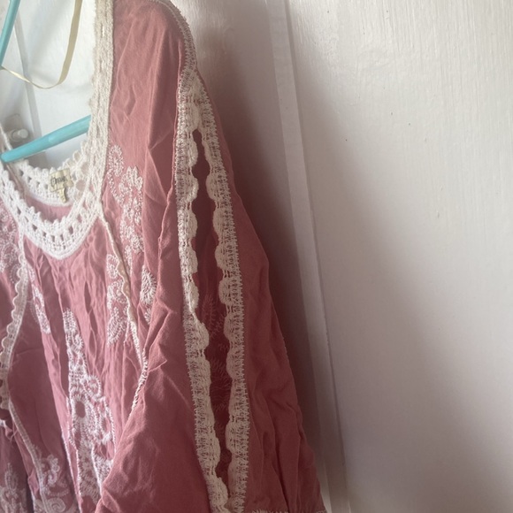 Democracy Beautiful embroidered top - Picture 5 of 8